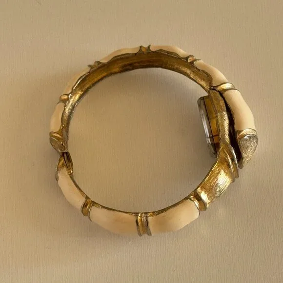  Pilgrim Hidden Dial Watch Women 23mm Gold Tone 17 Jewels Bracelet - Picture 2 of 8